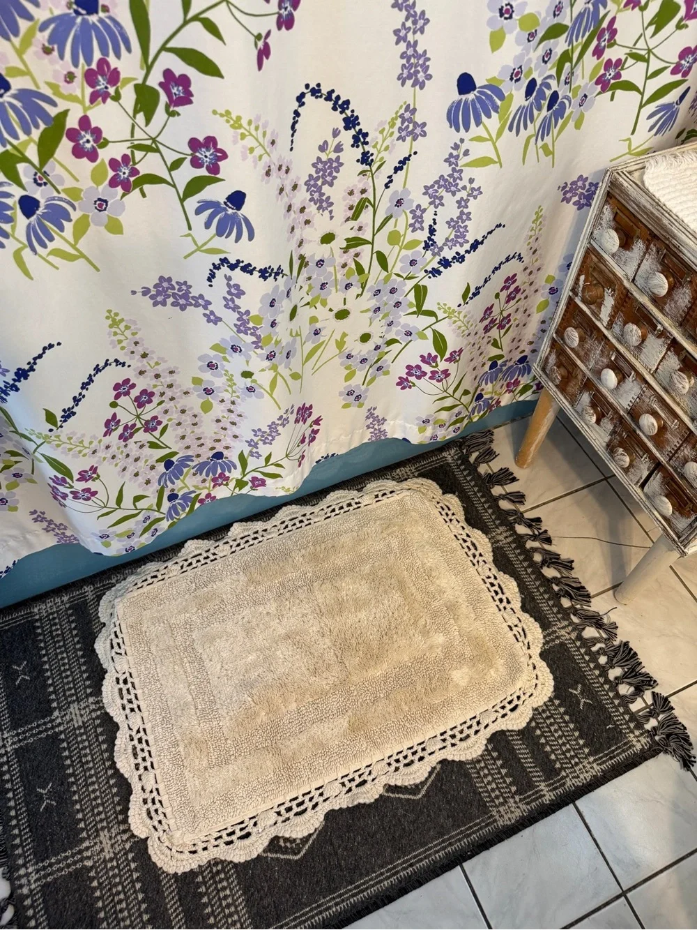 Cream Rug with Crochet Edge